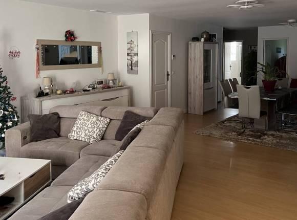 Appartement T4 avec terrasse et garage