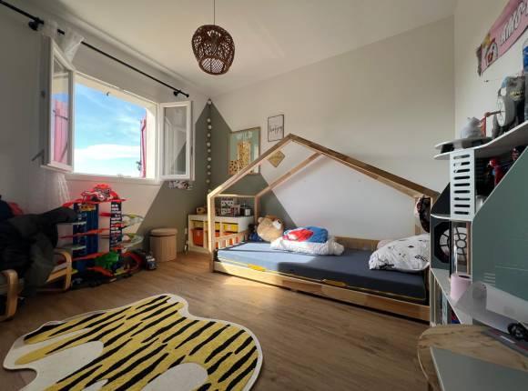 Maison de 114 m², quartier calme, terrain de 1 397 m²