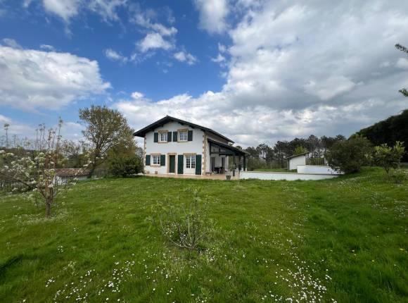 Maison T5 de 140 m²