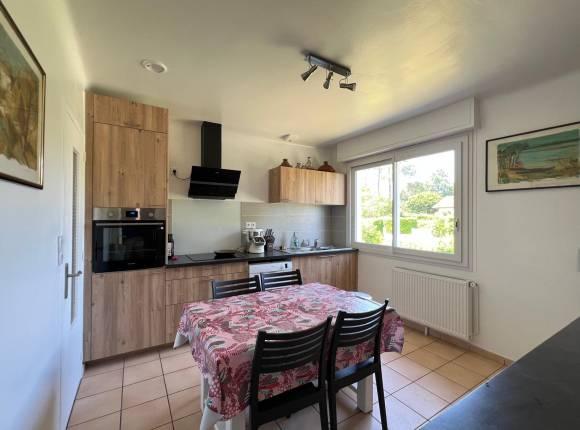 Maison de 172 m2, vue montagne, terrain de 1 427 m2