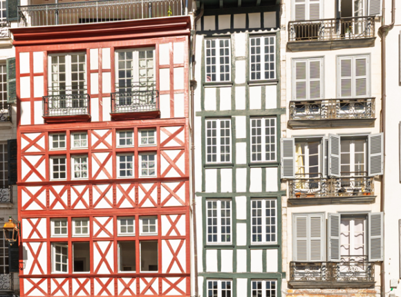 Maison de caractère au cœur de Bayonne – Proximité immédiate des Halles