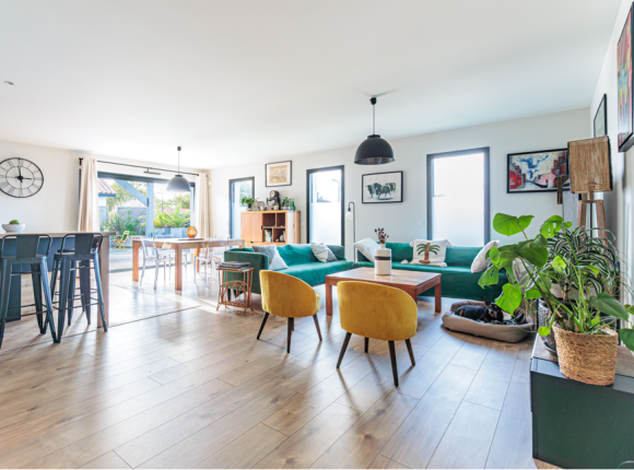 Maison de plain-pied contemporaine à Bassussarry
