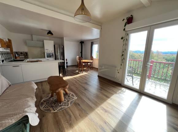 Appartement de 84 m², vue Rhune