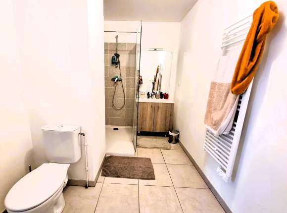 T2 dans résidence récente