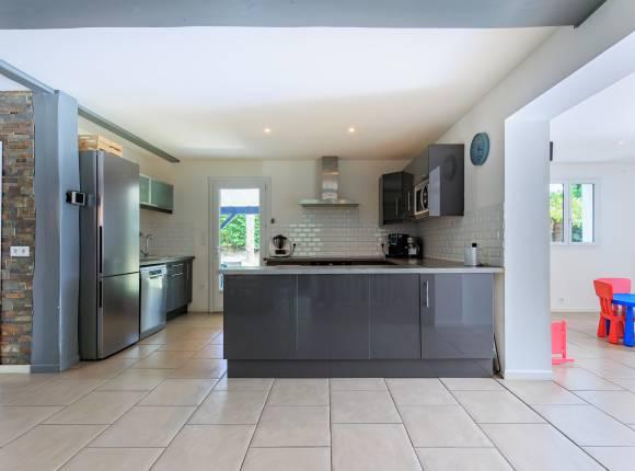 Maison 213 m², SAINT LAURENT DE GOSSE, Terrain de 5296 m²