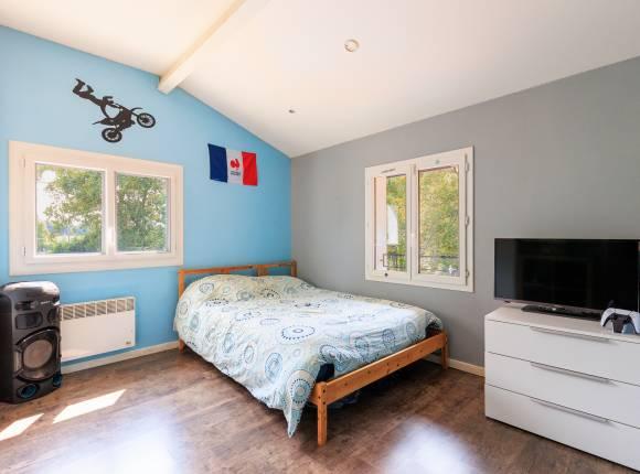 Maison 213 m², SAINT LAURENT DE GOSSE, Terrain de 5296 m²