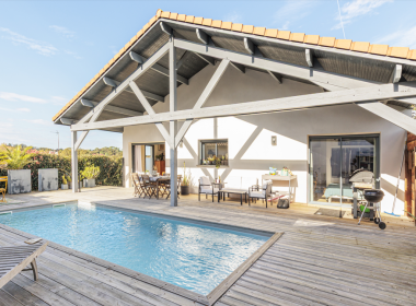 Maison de plain-pied contemporaine à Bassussarry